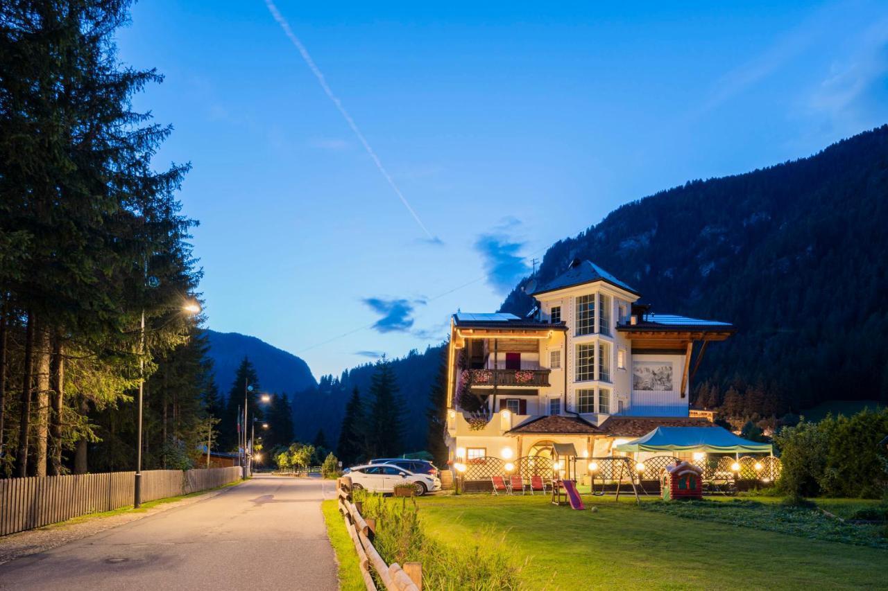 Chalet Pineta Relax Location Canazei Dış mekan fotoğraf